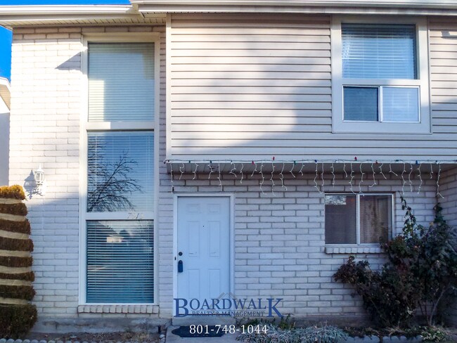 Foto del edificio - Spacious Sandy Home