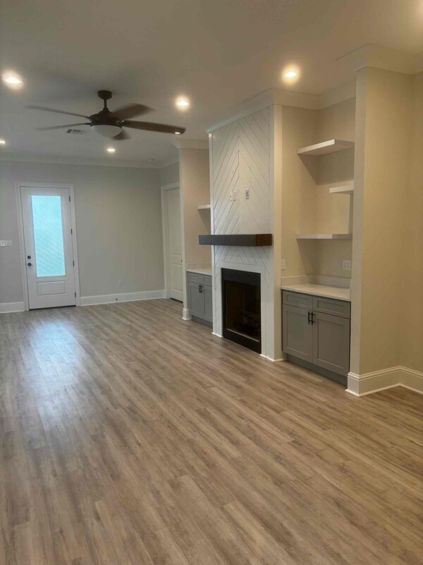Building Photo - 77 W Claiborne Square