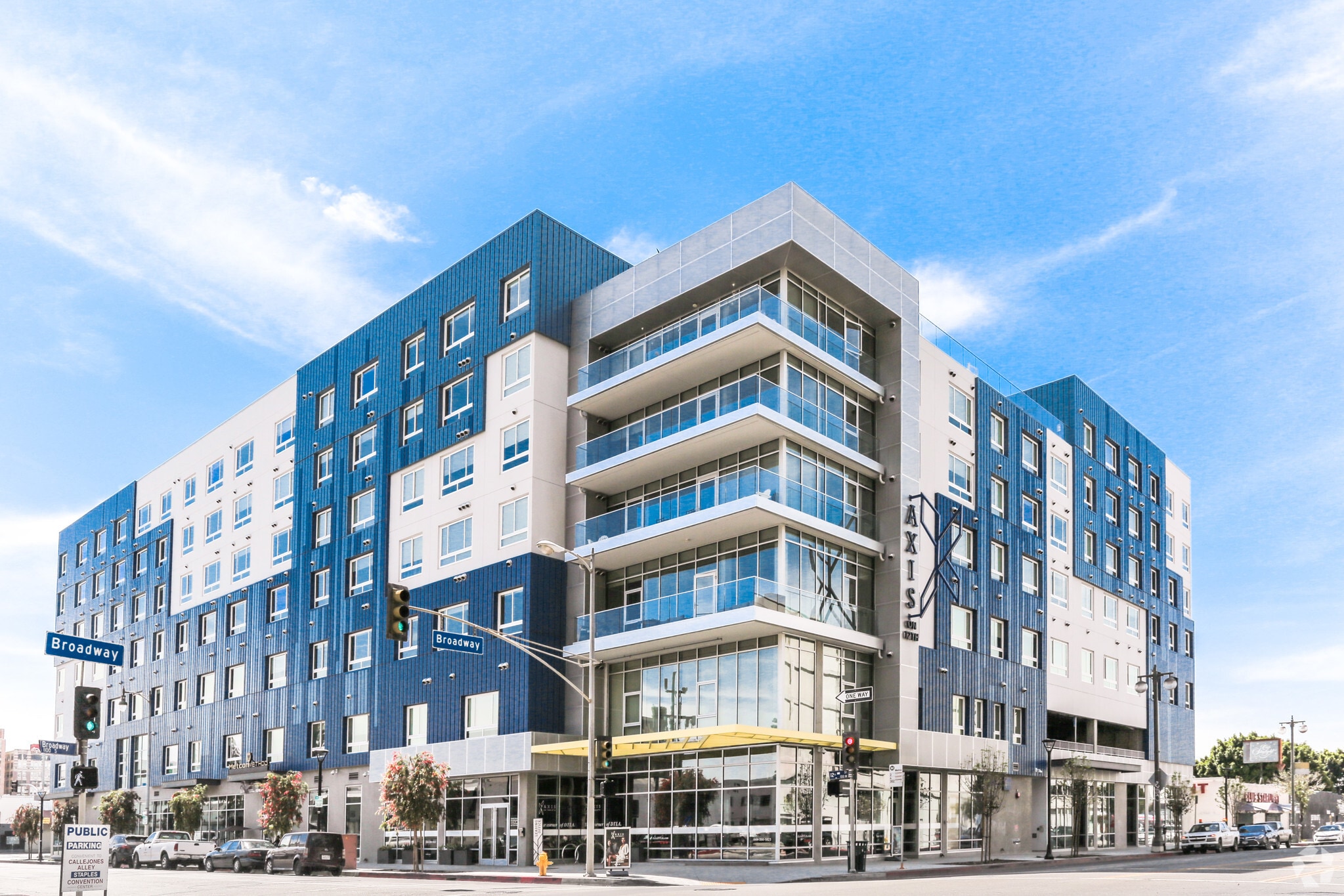 Axis Apartments Los Angeles