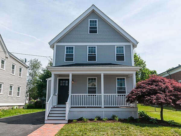 Primary Photo - 19 Common St