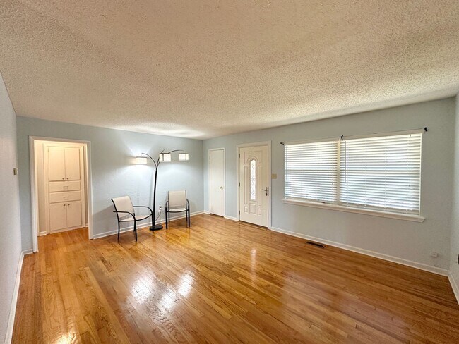 Foto del edificio - 5343 NW Glenn Ave