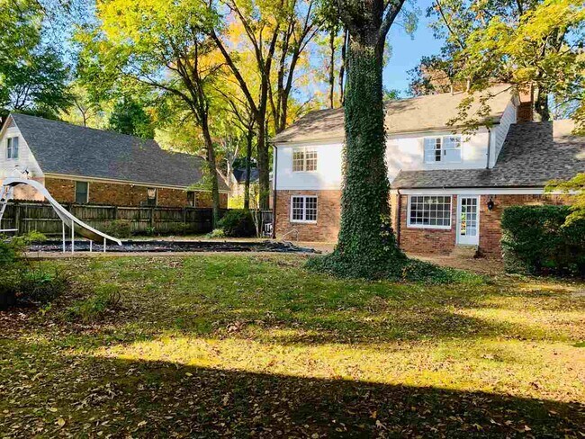 Foto del edificio - 8105 Savannah Way