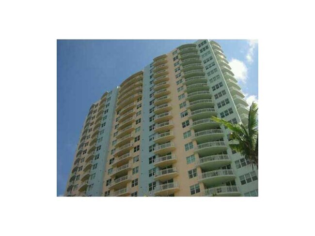 Building Photo - 2475 Brickell Ave