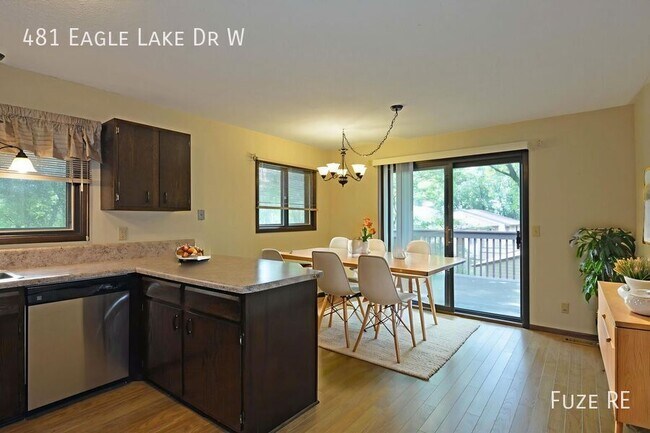 Foto del edificio - 481 W Eagle Lake Dr