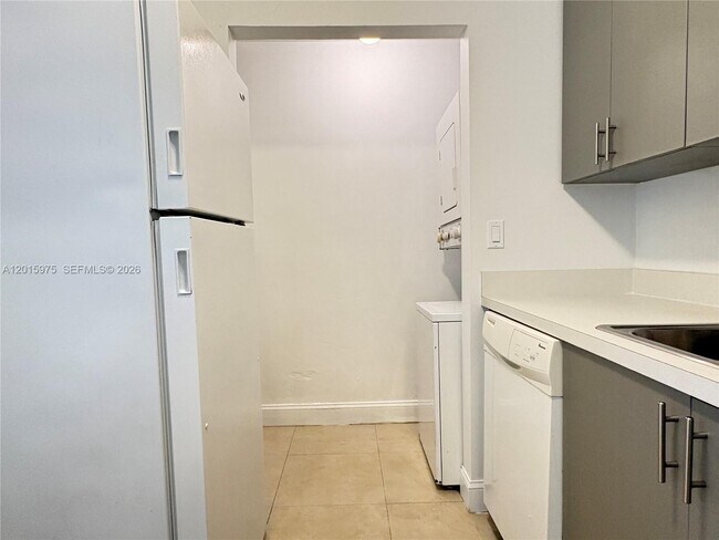 Foto del edificio - 9703 Hammocks Blvd