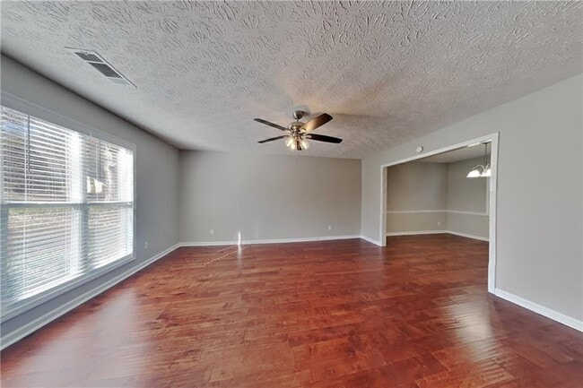 Building Photo - 1160 Creekwood Cove