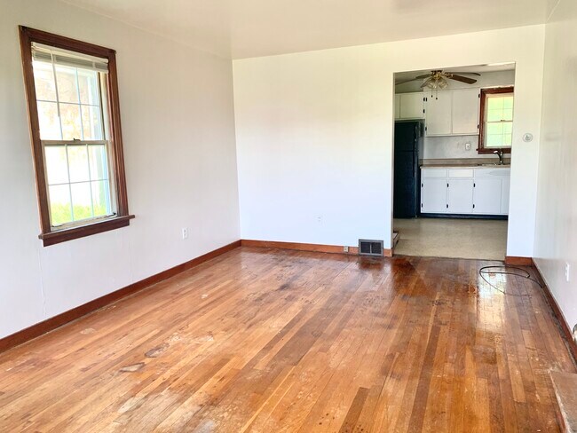 Building Photo - 710 Coulter Ave