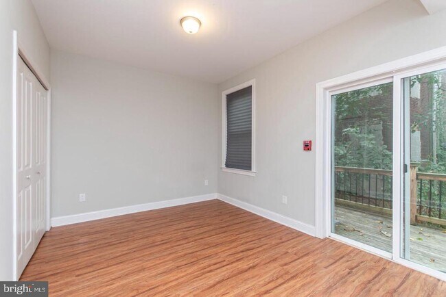 Foto del edificio - 1222 N 7th St