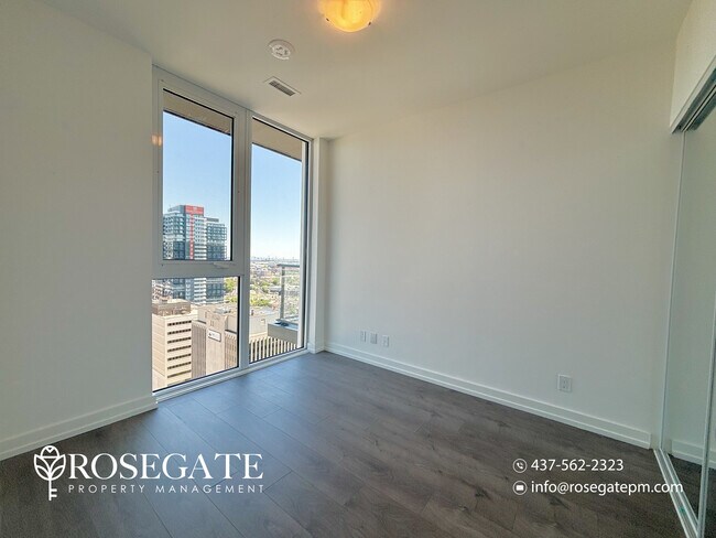 Building Photo - 1 Bedroom + Den Condo with Private Balcony & Locker – Downtown Hamilton