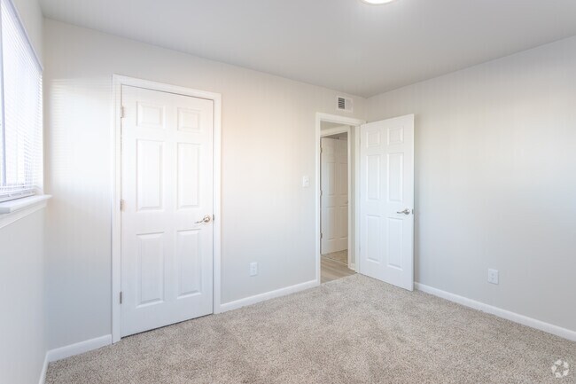 2BR,1BA,900SF - 2 Bedroom A - Autumn Lakes Apartments