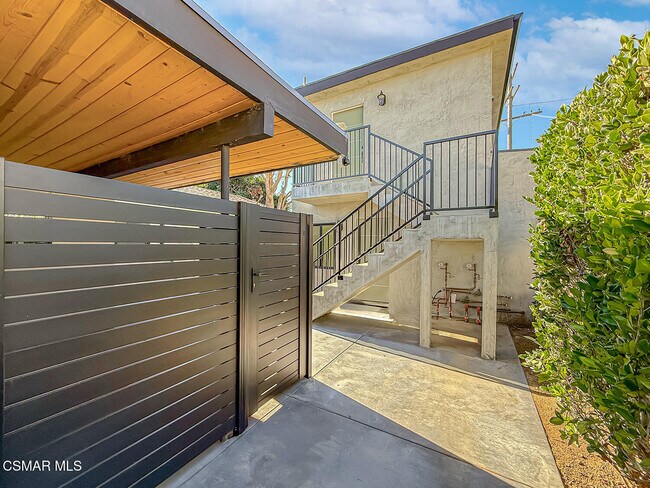 Foto del edificio - 2619 Veteran Ave