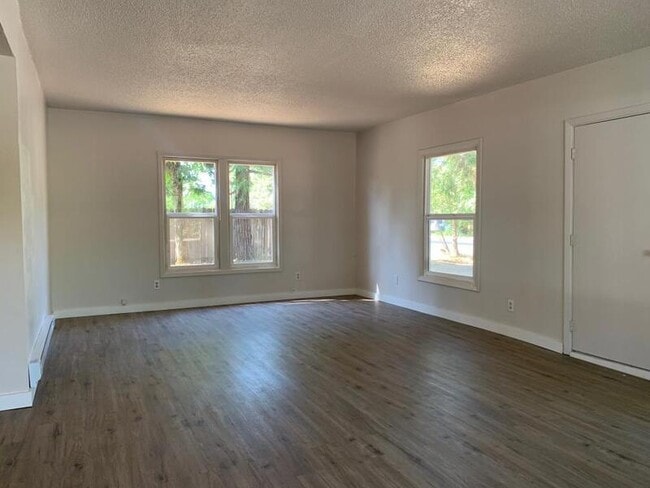 Building Photo - 1465 Fruitdale Dr