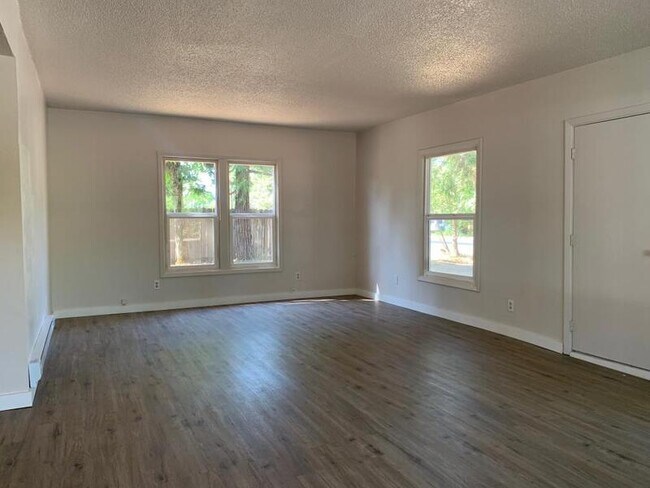 Foto del edificio - 1465 Fruitdale Dr