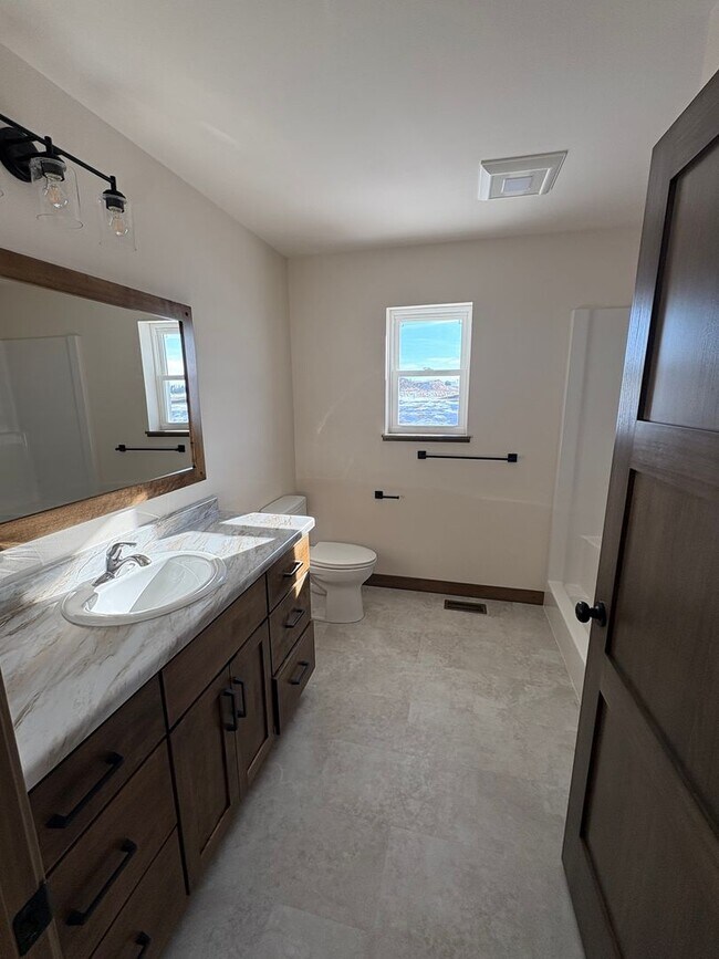 Foto del edificio - 222 E Randall Rd