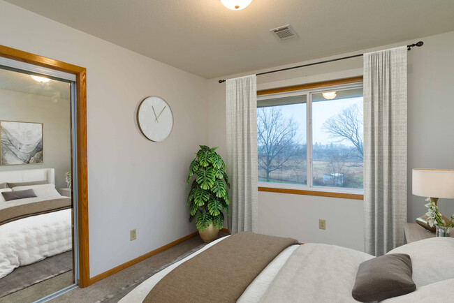 Bedroom - Windfield Estates