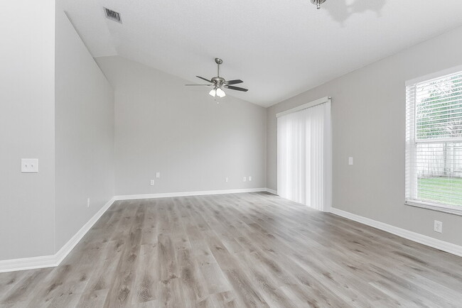 Building Photo - 12219 Dawn Vista Dr