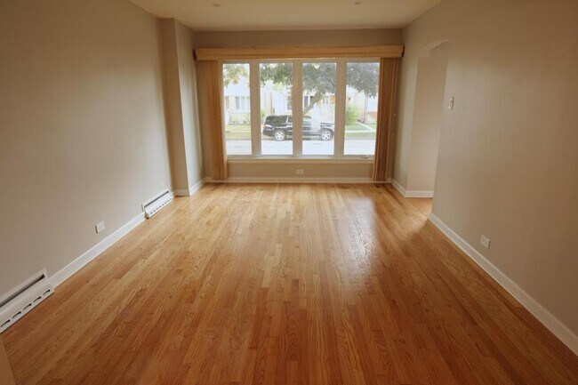Foto del edificio - 5047 S Leclaire Ave