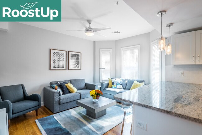 Foto del edificio - Furnished Bedroom with Private Bath in Cambridge