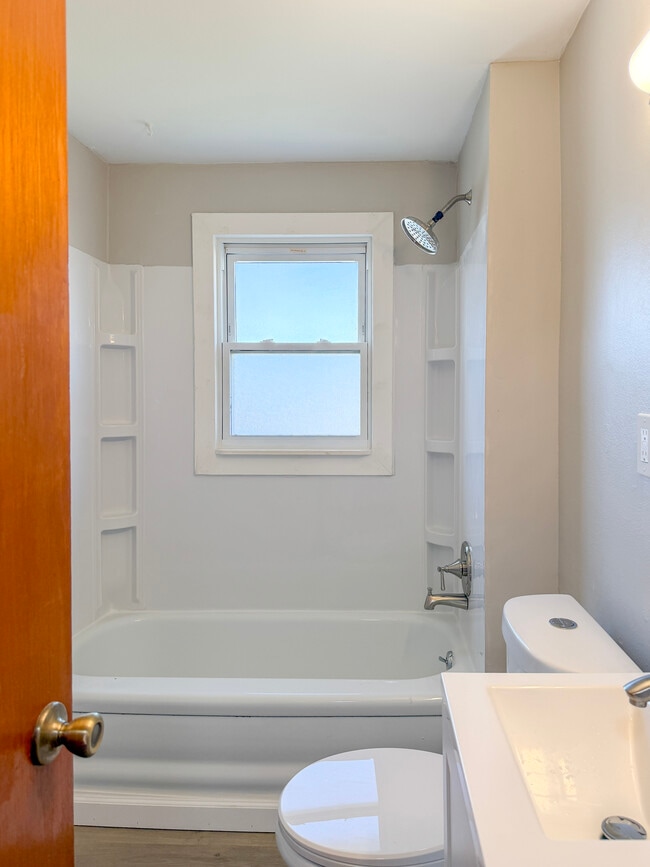 Foto del edificio - 1612 Maine