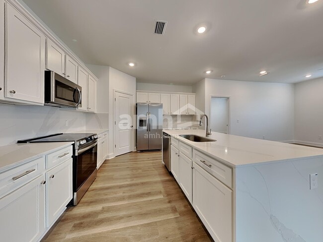 Building Photo - 147 Bee Tree Blvd