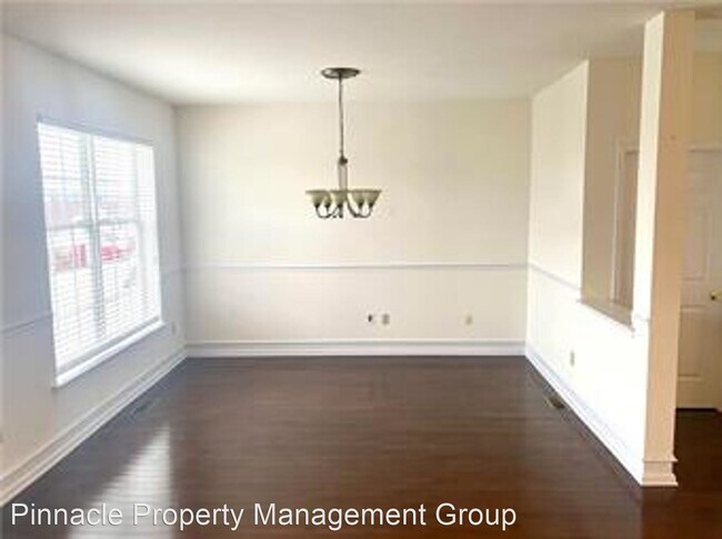 Building Photo - 5494 Spring Ridge Dr W