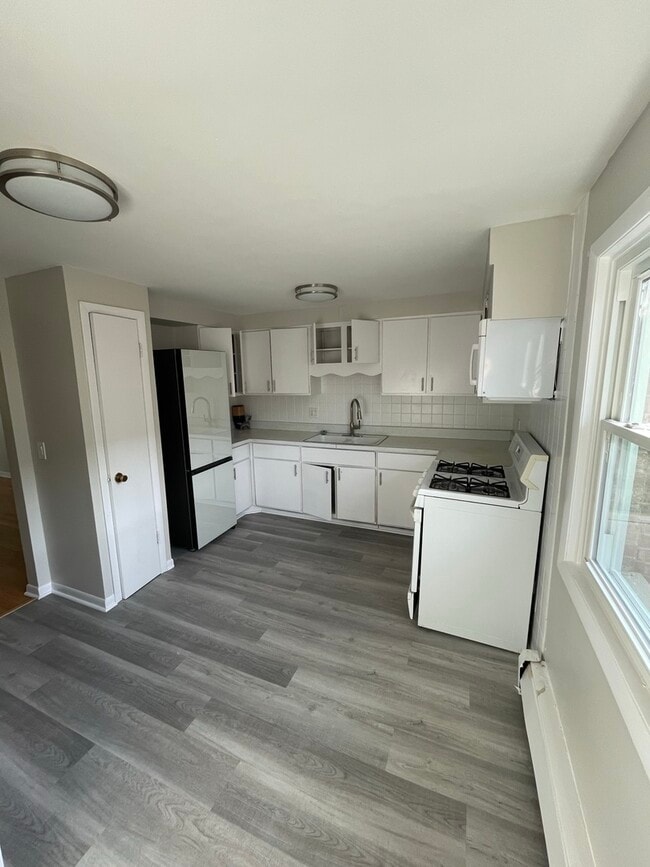 Foto del edificio - 2802 N Rutherford Ave