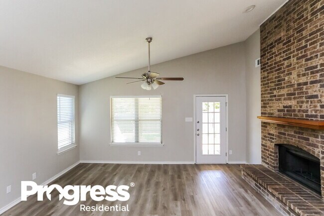 Building Photo - 418 Sims Dr