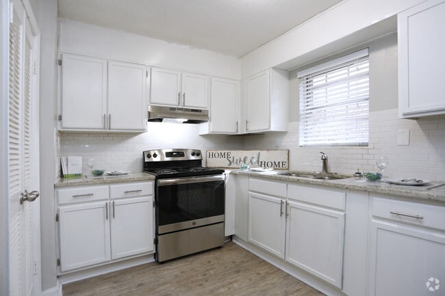 Interior Photo - Crystal Grove Townhomes