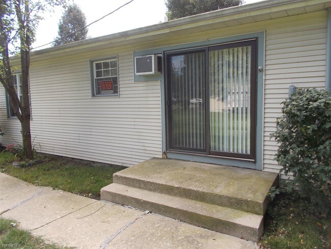 Building Photo - 801 Carla Dr