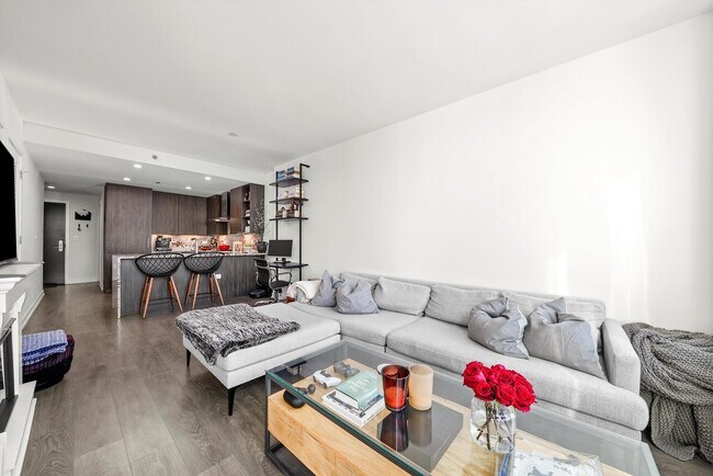 Foto del edificio - 750 N Hudson Ave