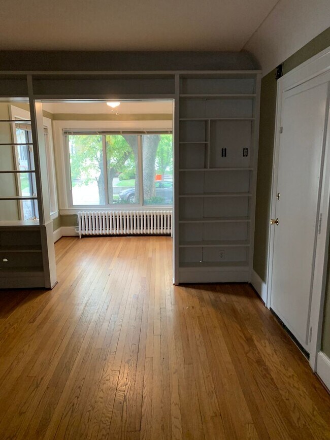 Building Photo - Royal Oak Triplex - Hawthorn