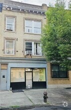Building Photo - 317 Albany Ave