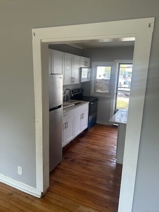 Building Photo - 1575 Boston Ave