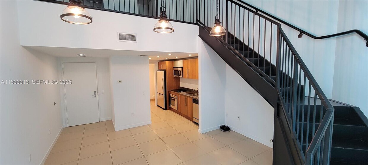 Foto principal - 300 S Biscayne Blvd