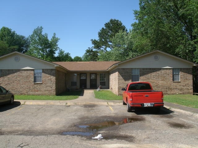 Foto del edificio - 702-708 Cedar St