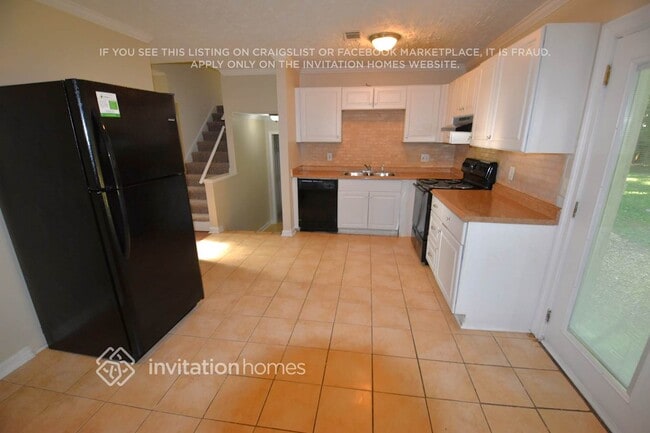 Building Photo - 3405 Estes Park Dr SW