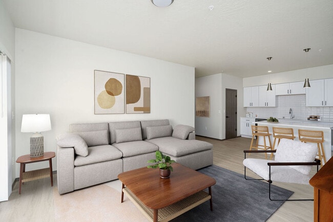 Building Photo - The Vistas Apartments at Beacon Hill