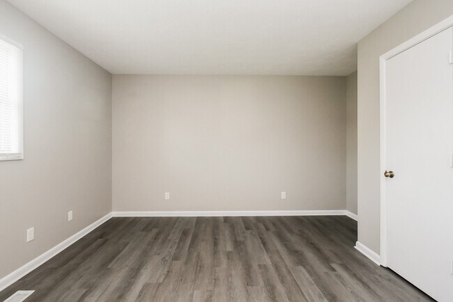 Building Photo - Charming 3 Bedroom Greenfield Ranch