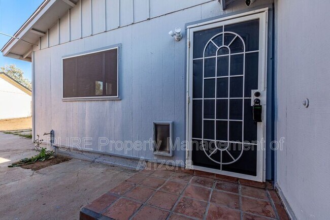 Building Photo - 13849 N 48th Ave