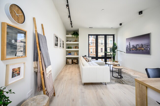 Foto del edificio - 2135 W Cermak Rd