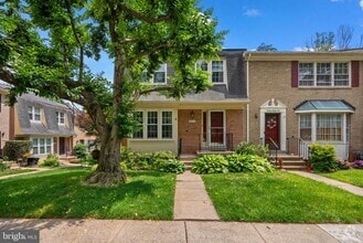Building Photo - 9033 Blarney Stone Dr