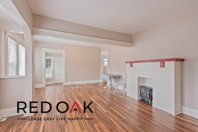Building Photo - Stunning Beach-House Style One Bedroom wit...
