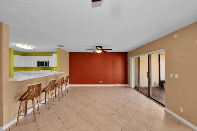 Foto del edificio - 9620 Alcazar Ln