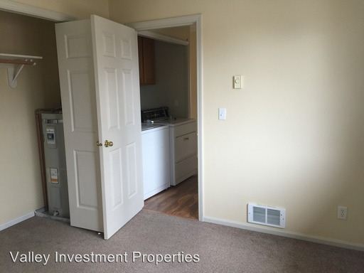 Building Photo - 1664 W Broadway