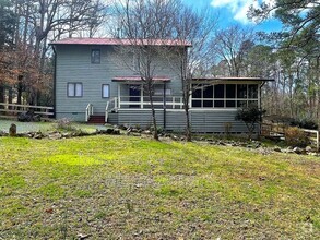 Building Photo - 740 Hills of the Haw Rd