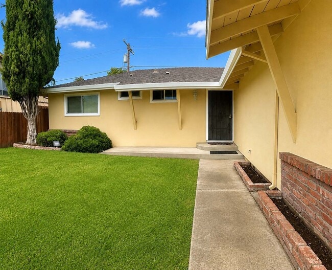 Foto del edificio - 7327 Springman St