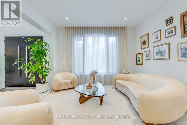 Building Photo - 2620 Mississauga Rd