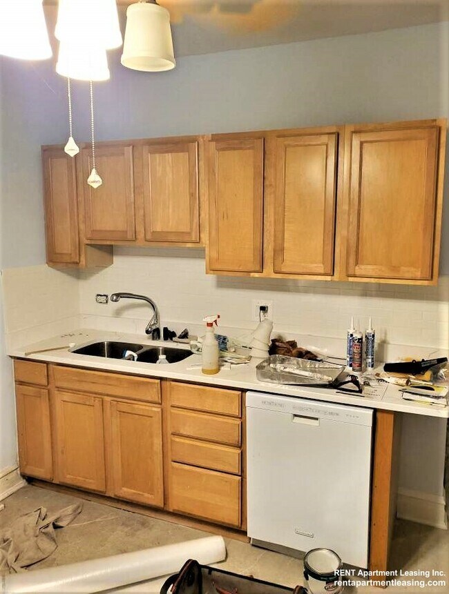 Building Photo - 4742 N Talman Ave