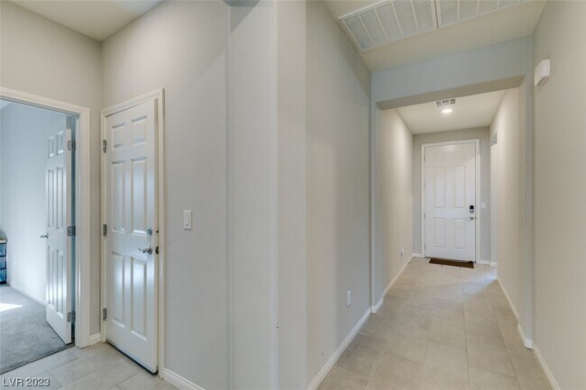 Foto del edificio - 4211 Callisto Ave