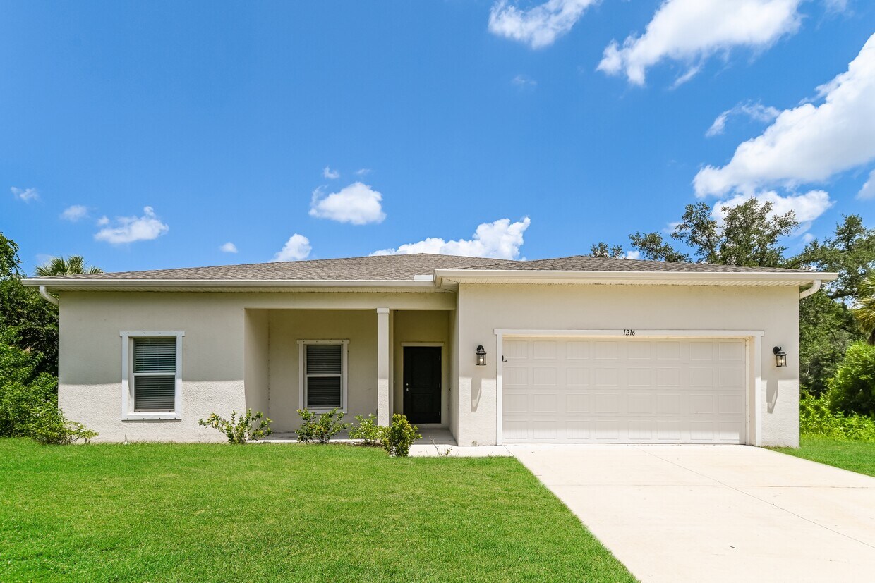 Foto principal - 1216 Eden Ave